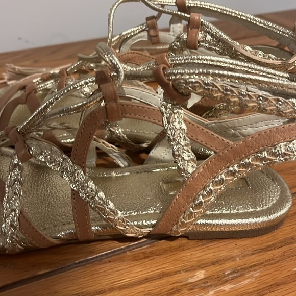 BCBGeneration Gold Gladiator Sandals size 8 1/2. - Picture 4 of 7